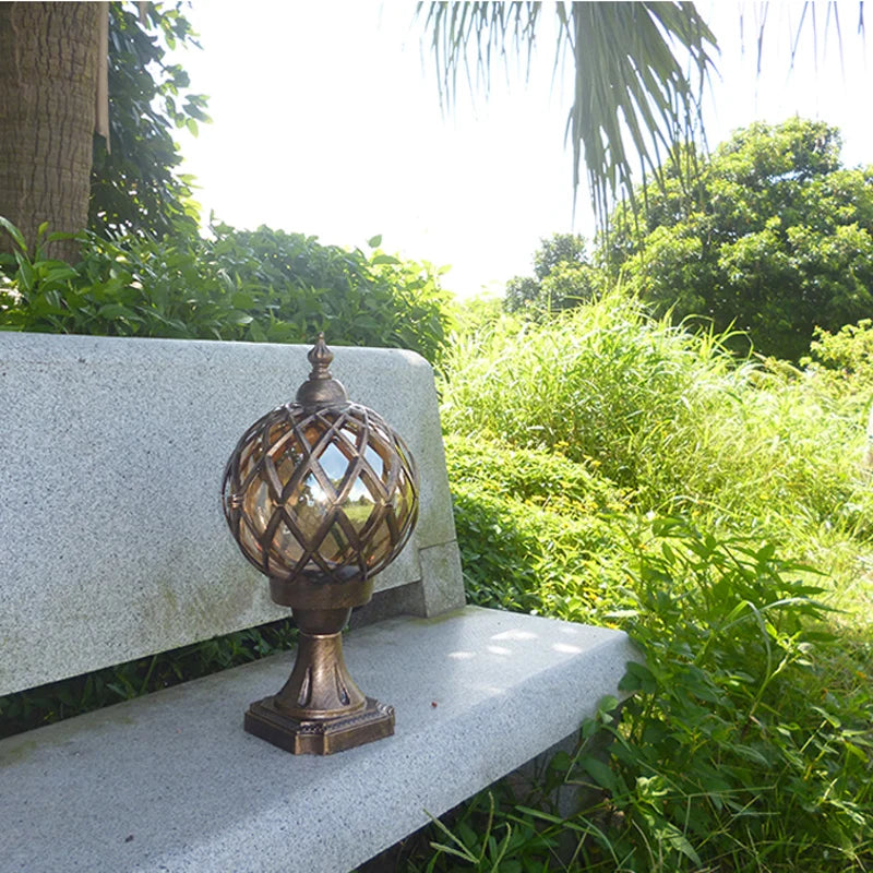 European-Inspired Glass Globe Post Lamp with E27 Socket & IP65 Waterproof, Cast Iron Outdoor Landscape Lighting for Gardent