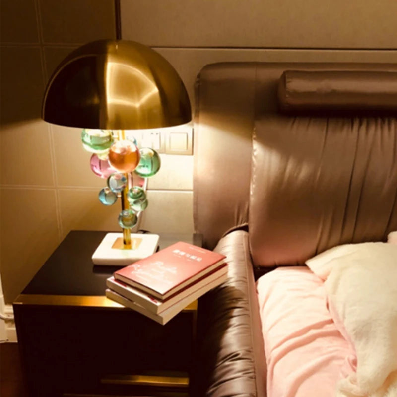 Creative Golden Hardware Mushroom Design Desktop Decoration Light LED Multicolored Crystal Ball Bedroom Decoration Table Lamp