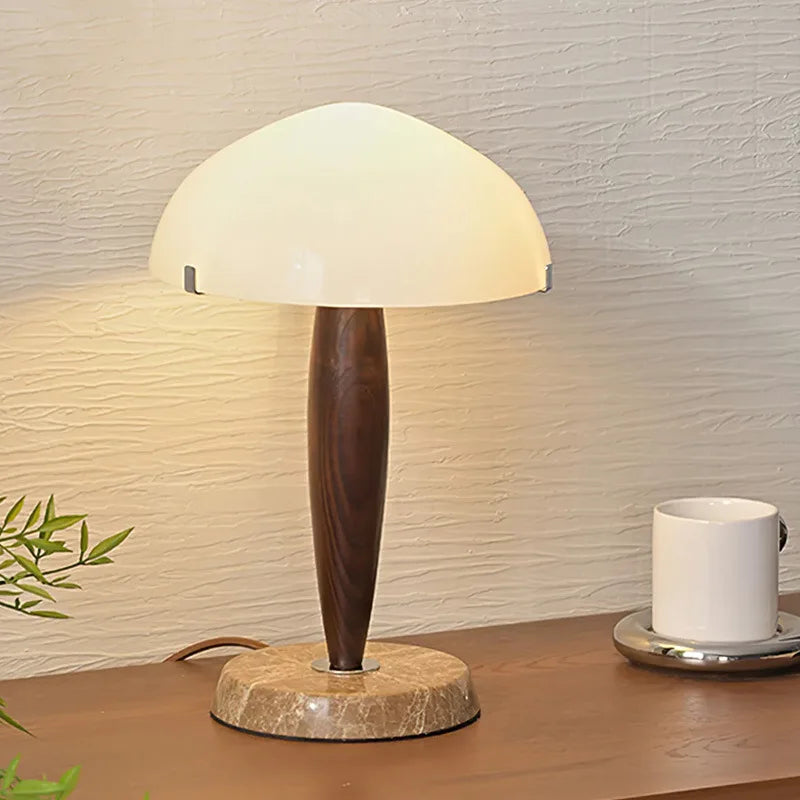 Scandinavian Style Vintage Table Lamp Danish Designer Bedroom Bedside Lamp Modern Simple Walnut Antique Table Lamps