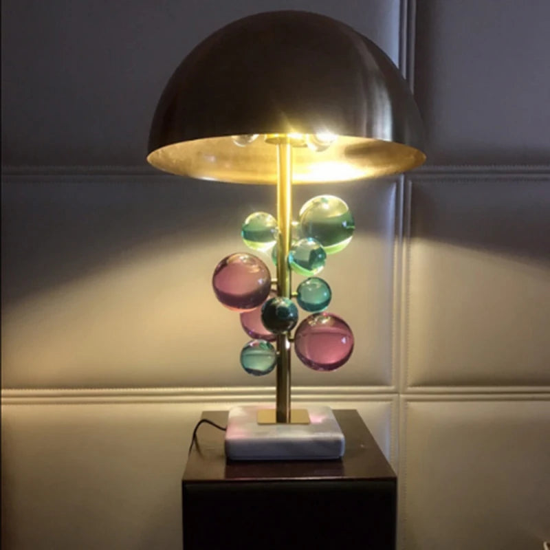Creative Golden Hardware Mushroom Design Desktop Decoration Light LED Multicolored Crystal Ball Bedroom Decoration Table Lamp