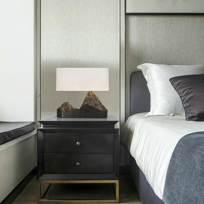 Chinese Creative Table Lamp For Living Room Home Decor With Resin Mountain Body Bedside Desk Lamp With White Fabric Lampshade
